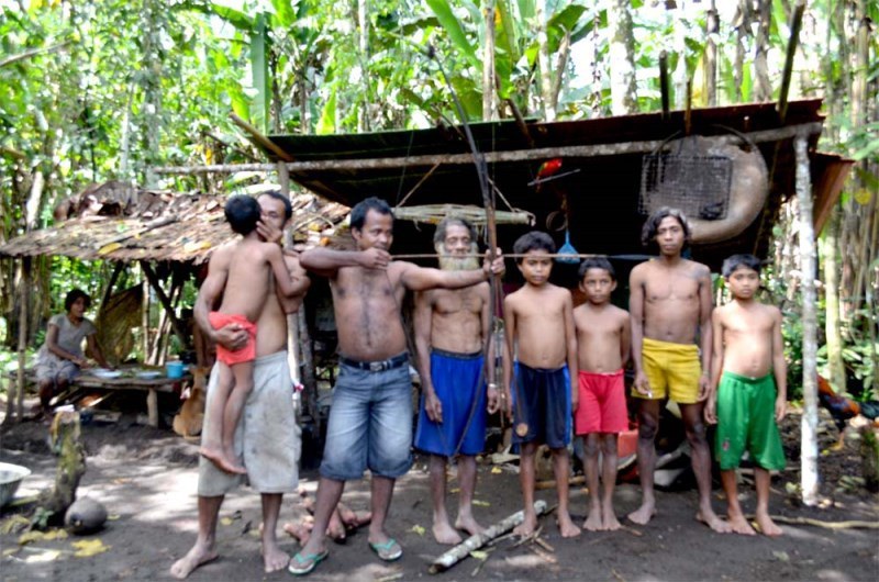 Suku Pedalaman Indonesia